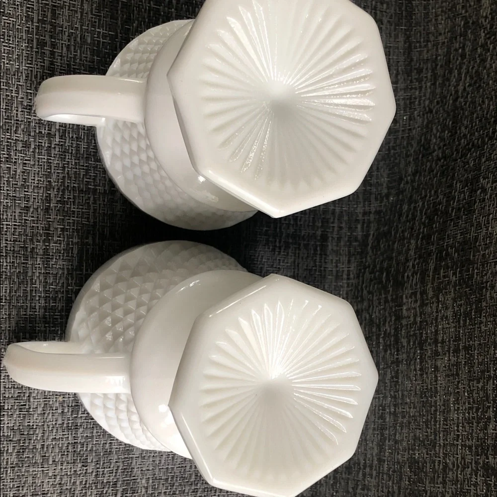 Milk glass White diamond Creamer and Sugar Set - Picture 2 of 4